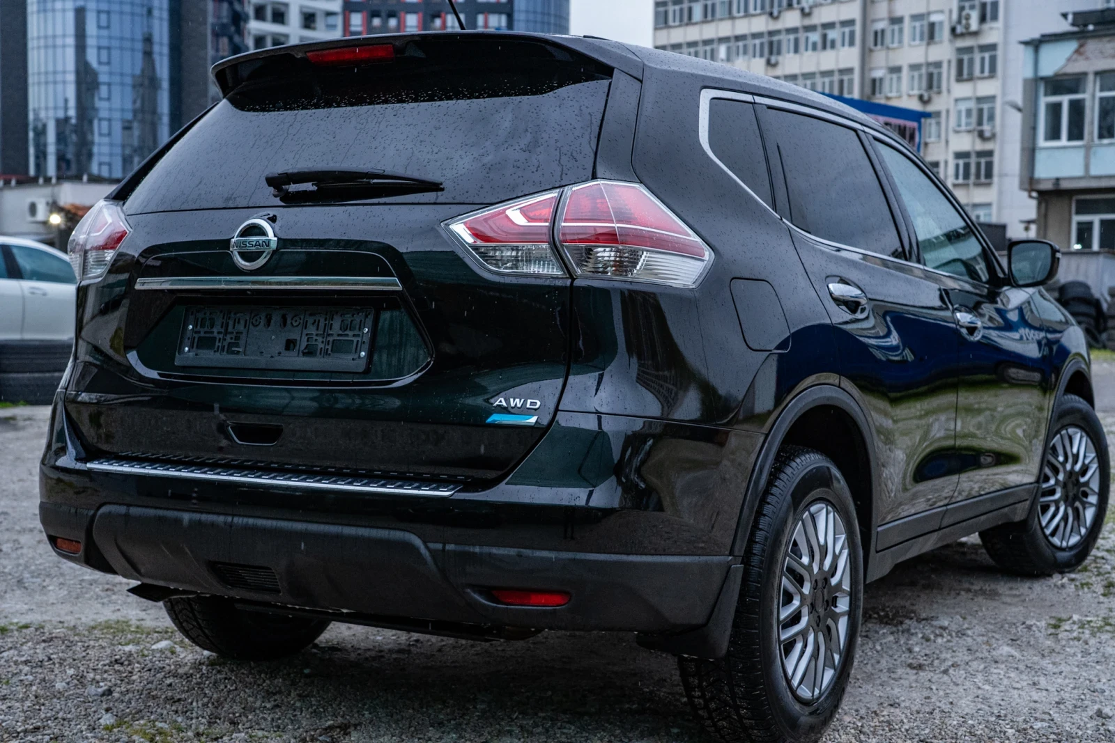 Nissan Rogue SPORT, снимка 2 - Автомобили и джипове - 55395639