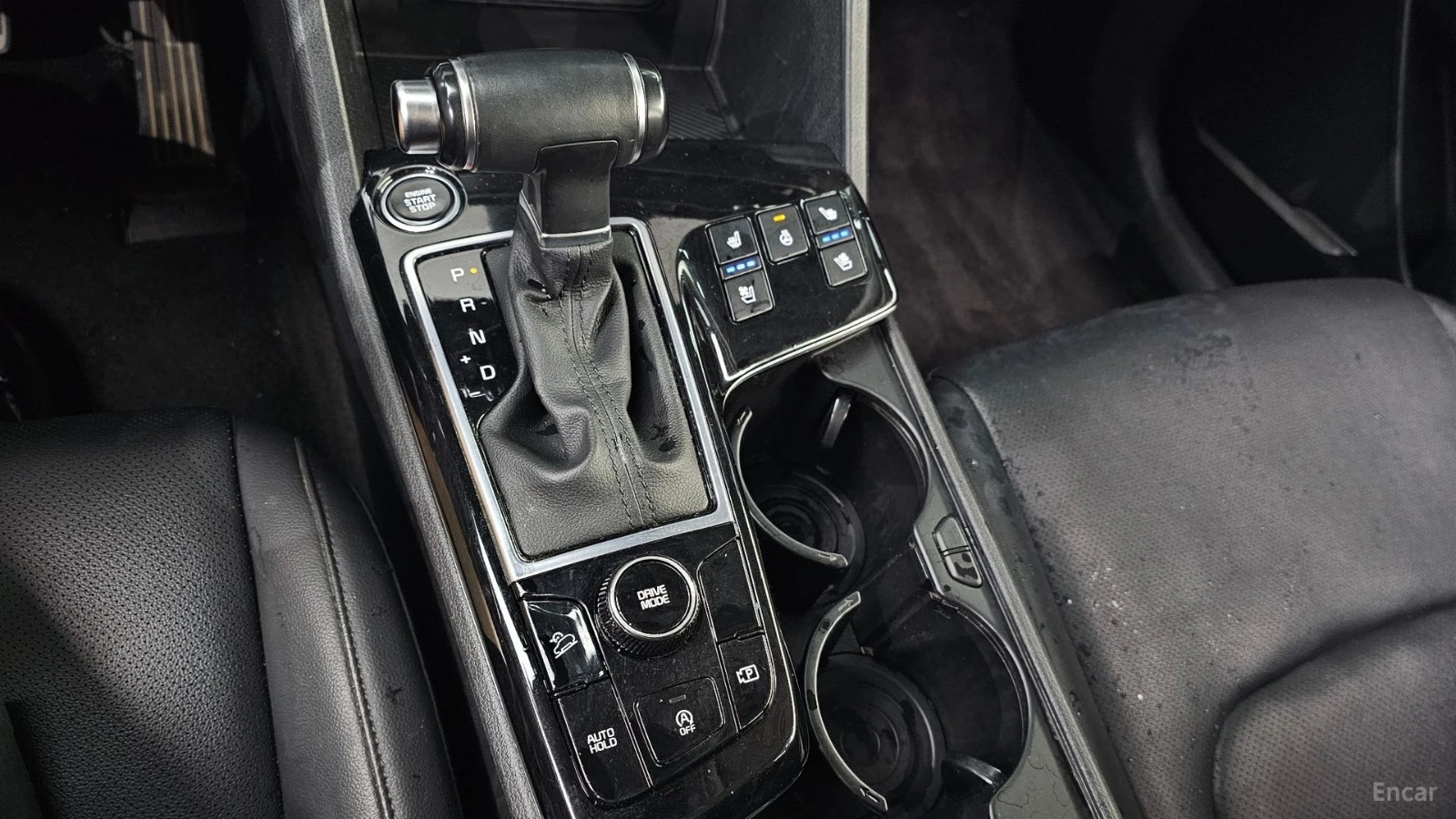 Kia Sportage 2WD Prestige* КОЖА* ОБДУХВ* НАВИ* КАМЕРА, снимка 7 - Автомобили и джипове - 55512247