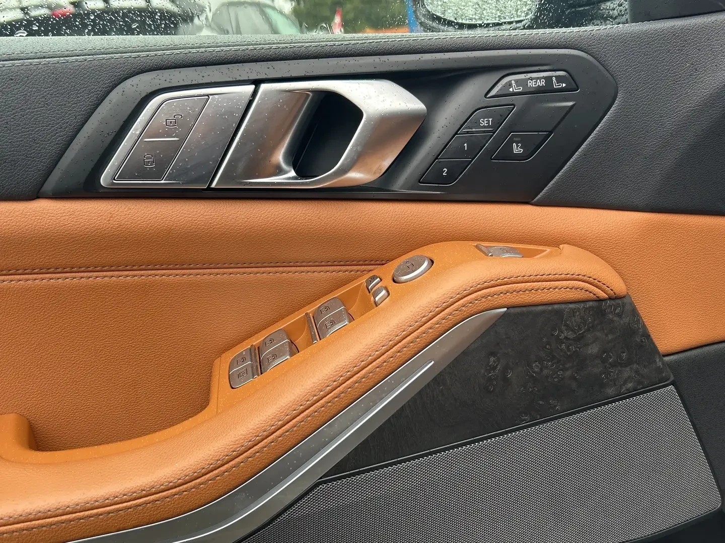BMW X7 40i* M* SPORT* HARMON* KARDON* ДИСТРОНИК* 360КАМЕР, снимка 8 - Автомобили и джипове - 55979954
