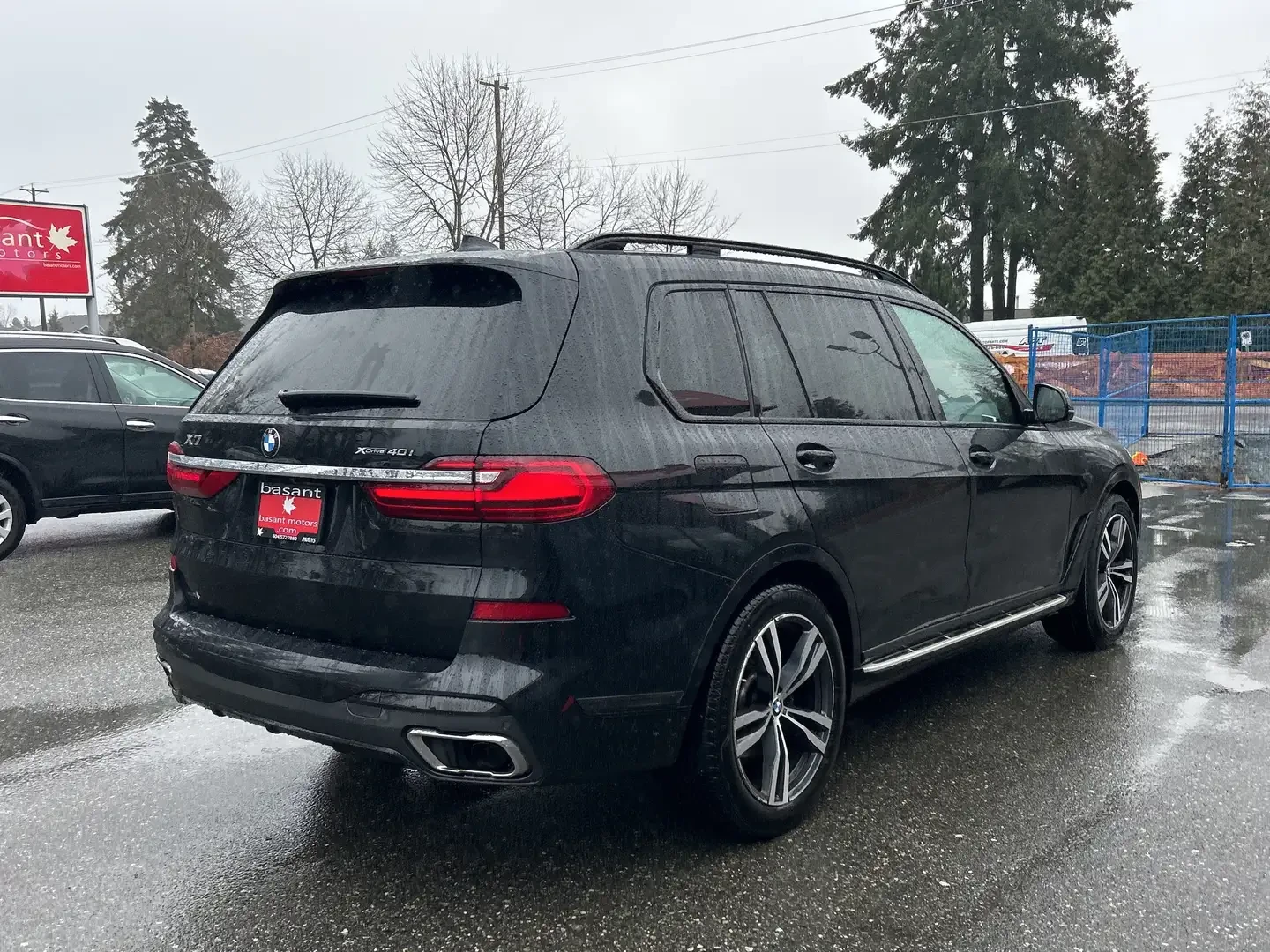 BMW X7 40i* M* SPORT* HARMON* KARDON* ДИСТРОНИК* 360КАМЕР, снимка 2 - Автомобили и джипове - 55979954