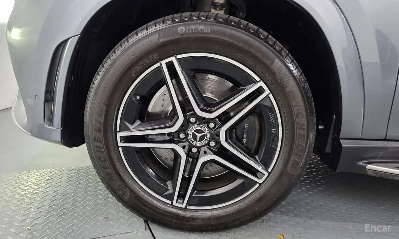 Mercedes-Benz GLE 400 d 4MATIC * Coupe * AMG * Обдухване * Head Up *  , снимка 5 - Автомобили и джипове - 56248787