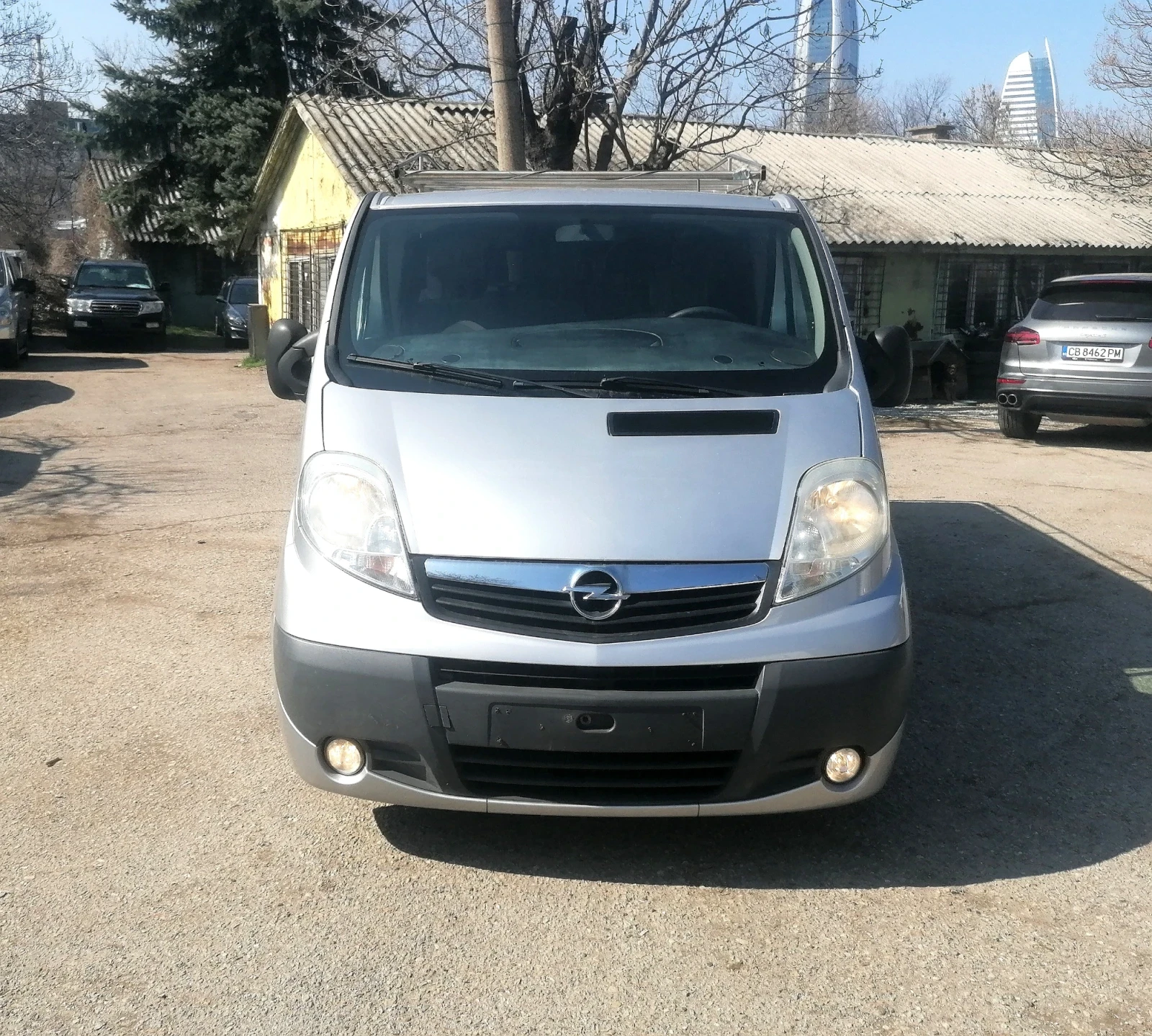 Opel Vivaro 2.0 Cdti 5+ 1 климатик, снимка 2 - Бусове и автобуси - 53809821