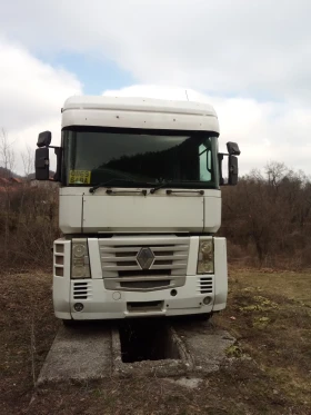  Renault Magnum