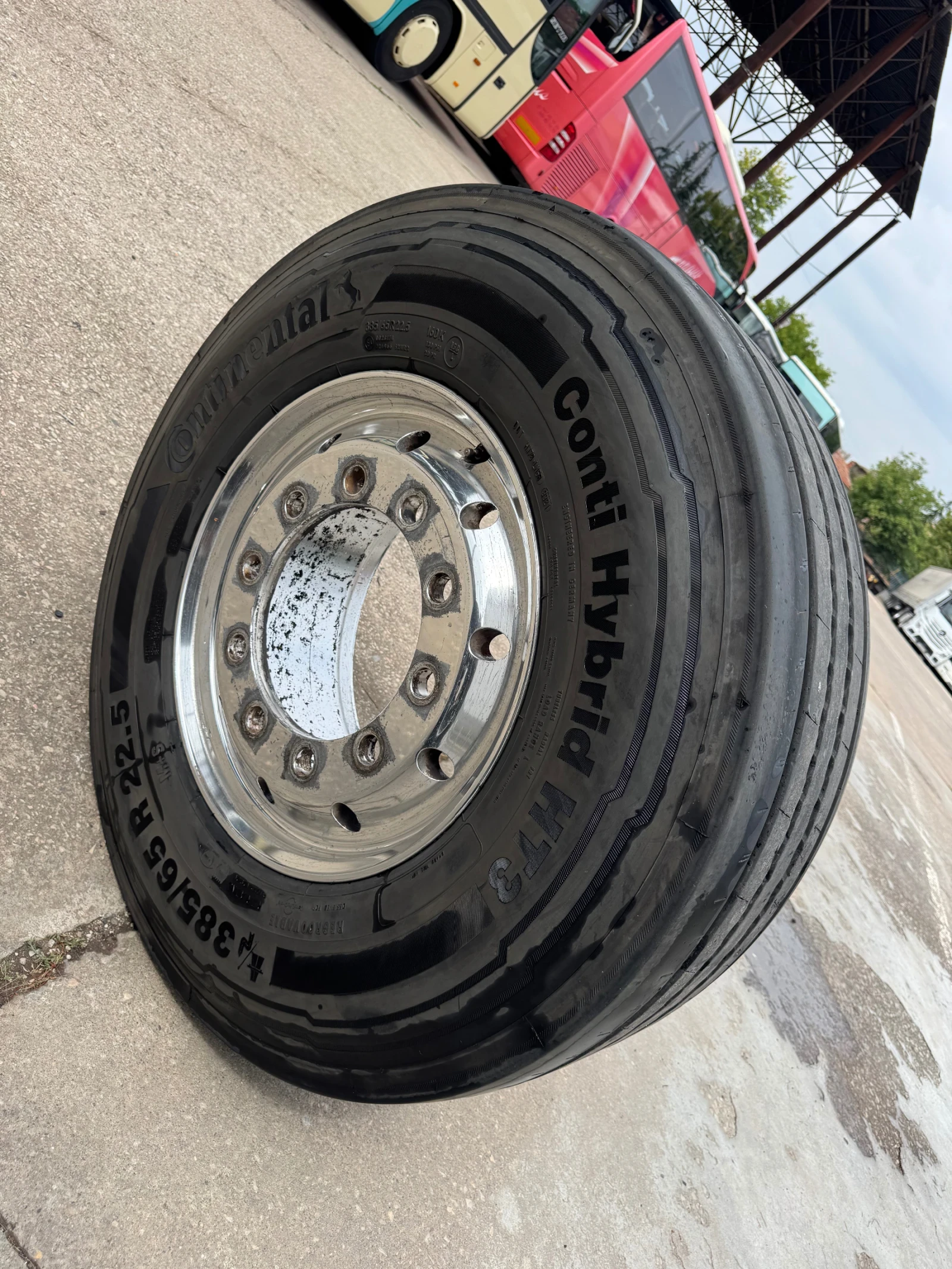 Volvo Fh16 750  гуми 2броя Conti Hybrid HT3 - изображение 4