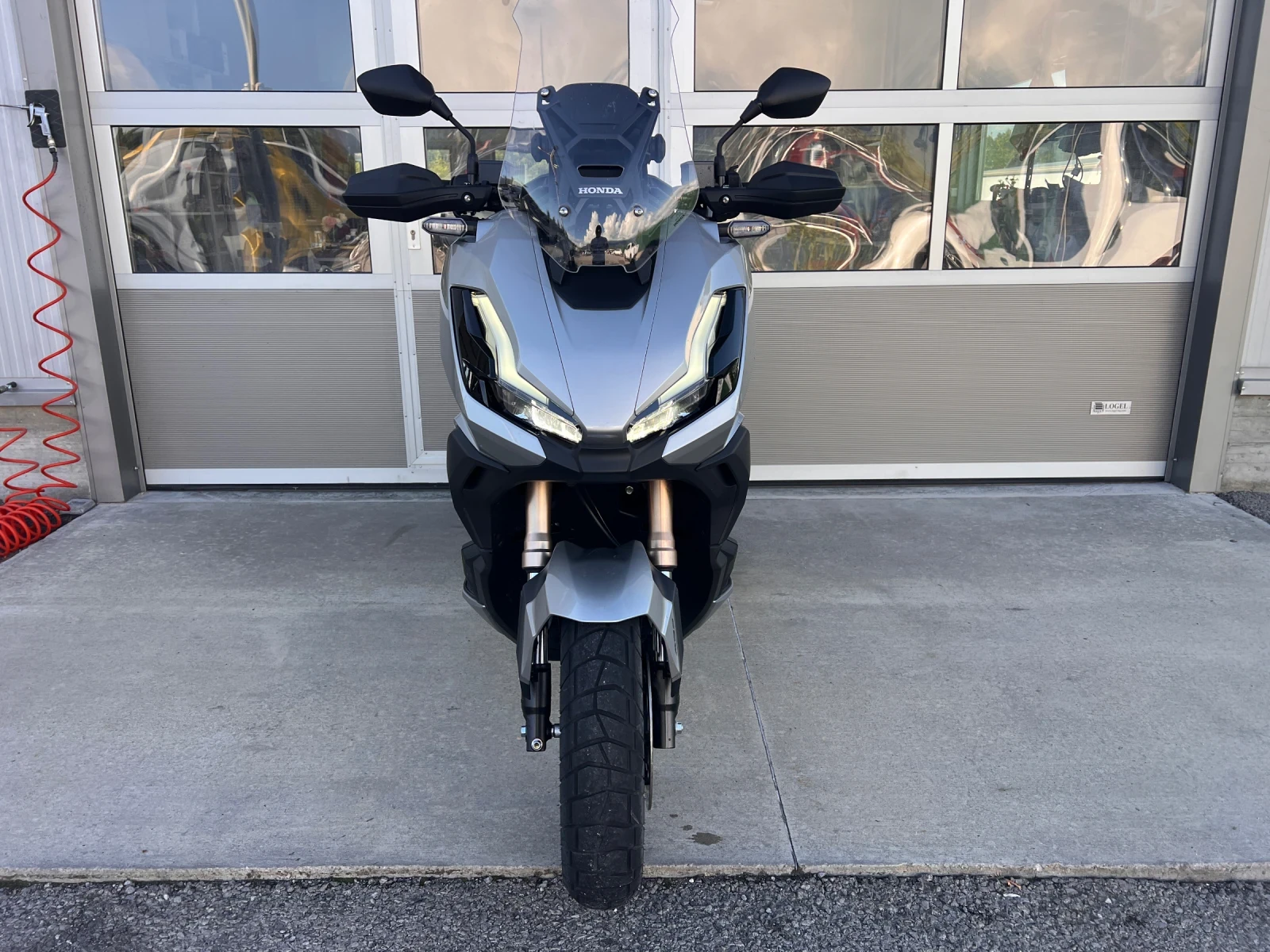 Honda X-ADV 350 КАТО НОВ, снимка 2 - Мотоциклети и мототехника - 54781906