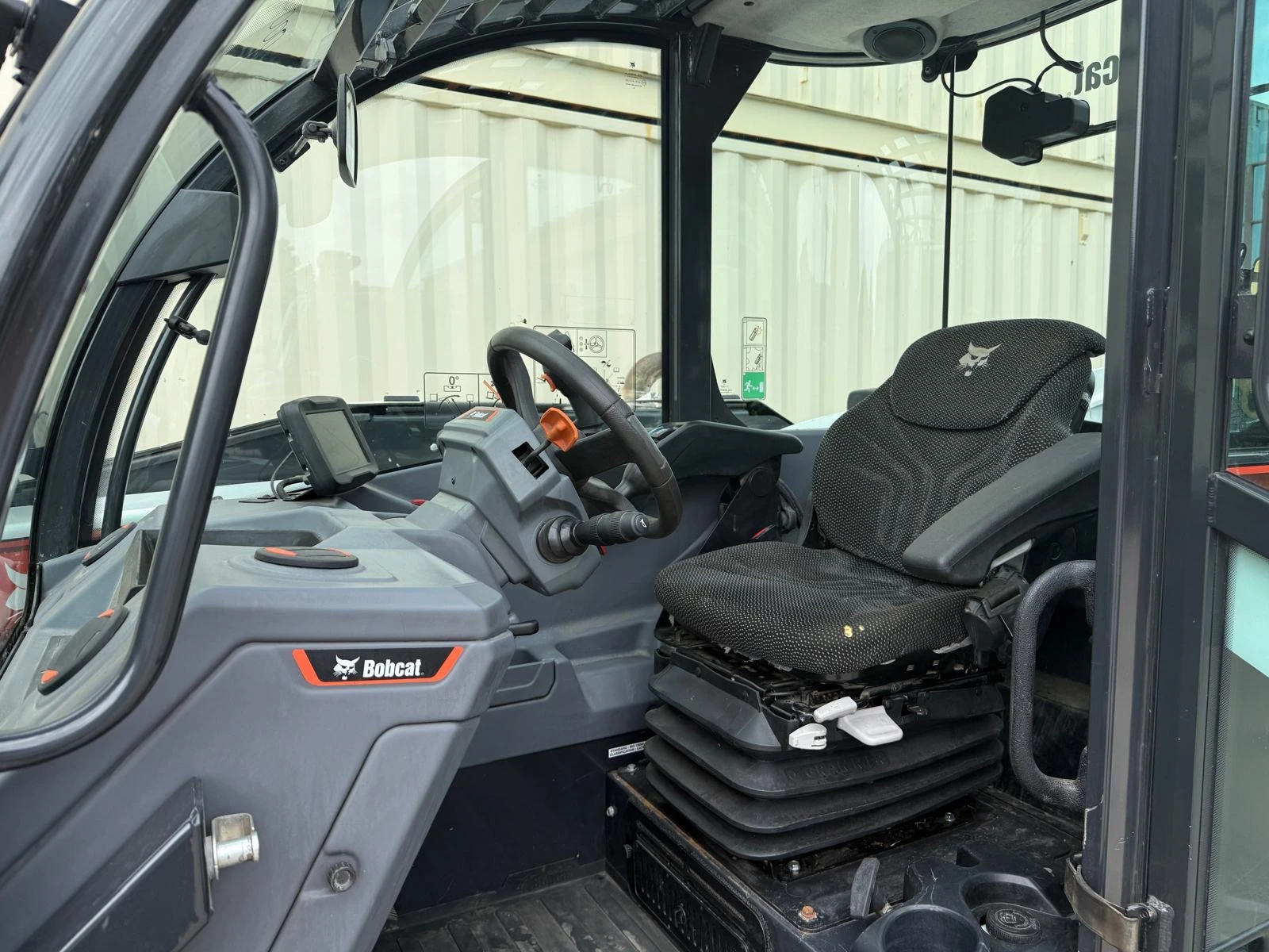 Телескопичен товарач Bobcat TL 43.80 HF AGRI ЛИЗИНГ, снимка 13 - Селскостопанска техника - 55191540