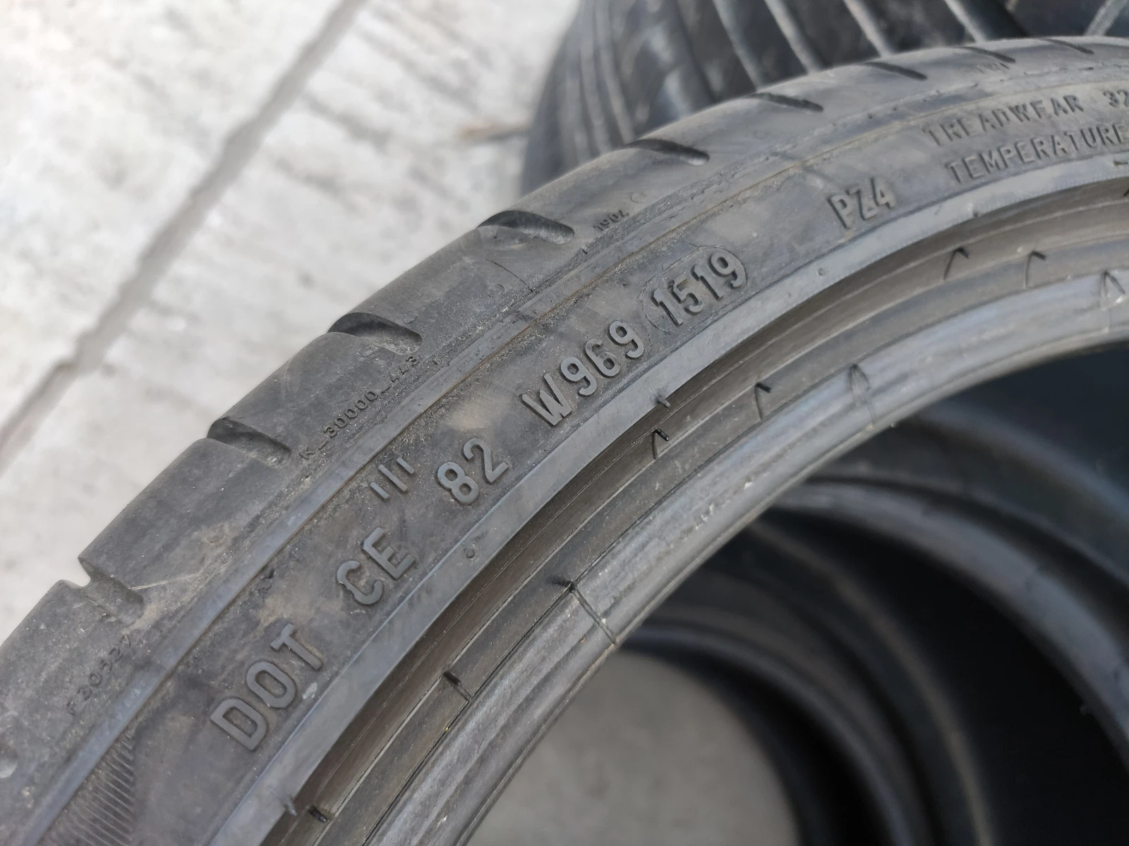 Гуми Летни 275/30R20, снимка 11 - Гуми и джанти - 55272393