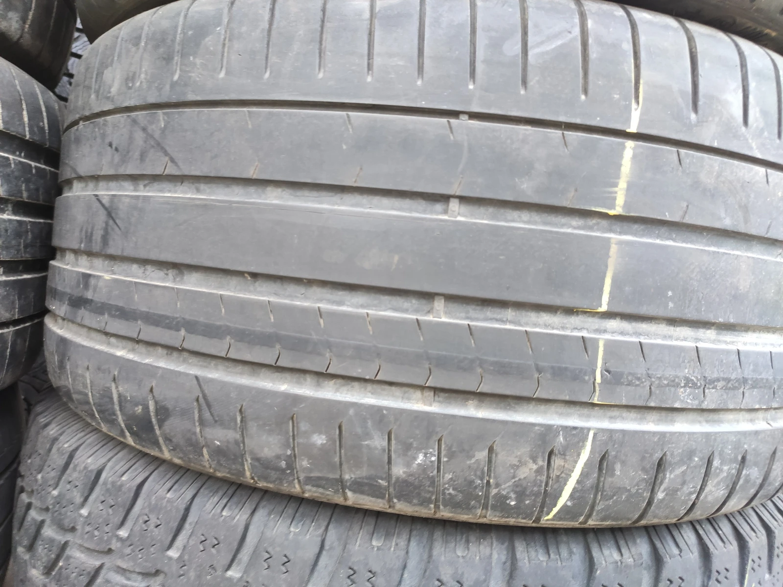 Гуми Летни 275/30R20, снимка 4 - Гуми и джанти - 55272393