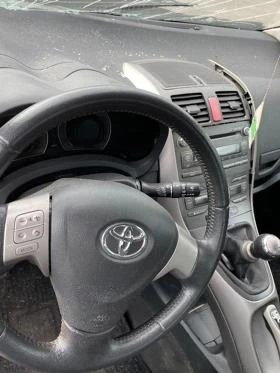 Toyota Auris 1.4 , 1.6 mmt,1.6 valvematic - 3 бр, снимка 3