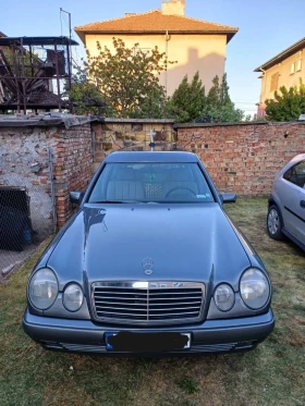 Mercedes-Benz 300, снимка 2