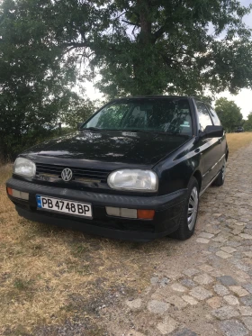 Обява за продажба на VW Golf 1.8iмоно 75 ~2 200 лв. - изображение 1