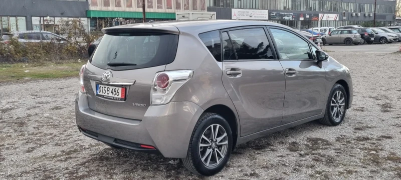 Toyota Verso 1.6 D4D 112k.c UNIKAT ITALIA EURO 6B , снимка 4 - Автомобили и джипове - 48200672