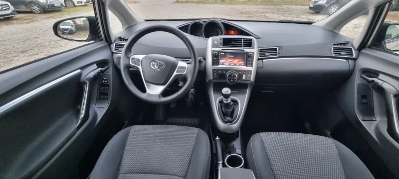 Toyota Verso 1.6 D4D 112k.c UNIKAT ITALIA EURO 6B , снимка 15 - Автомобили и джипове - 48200672