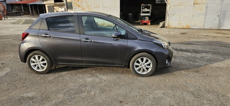 Toyota Yaris, снимка 4 - Автомобили и джипове - 49319102