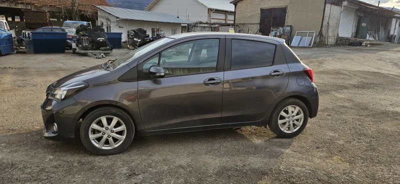 Toyota Yaris, снимка 3 - Автомобили и джипове - 49319102