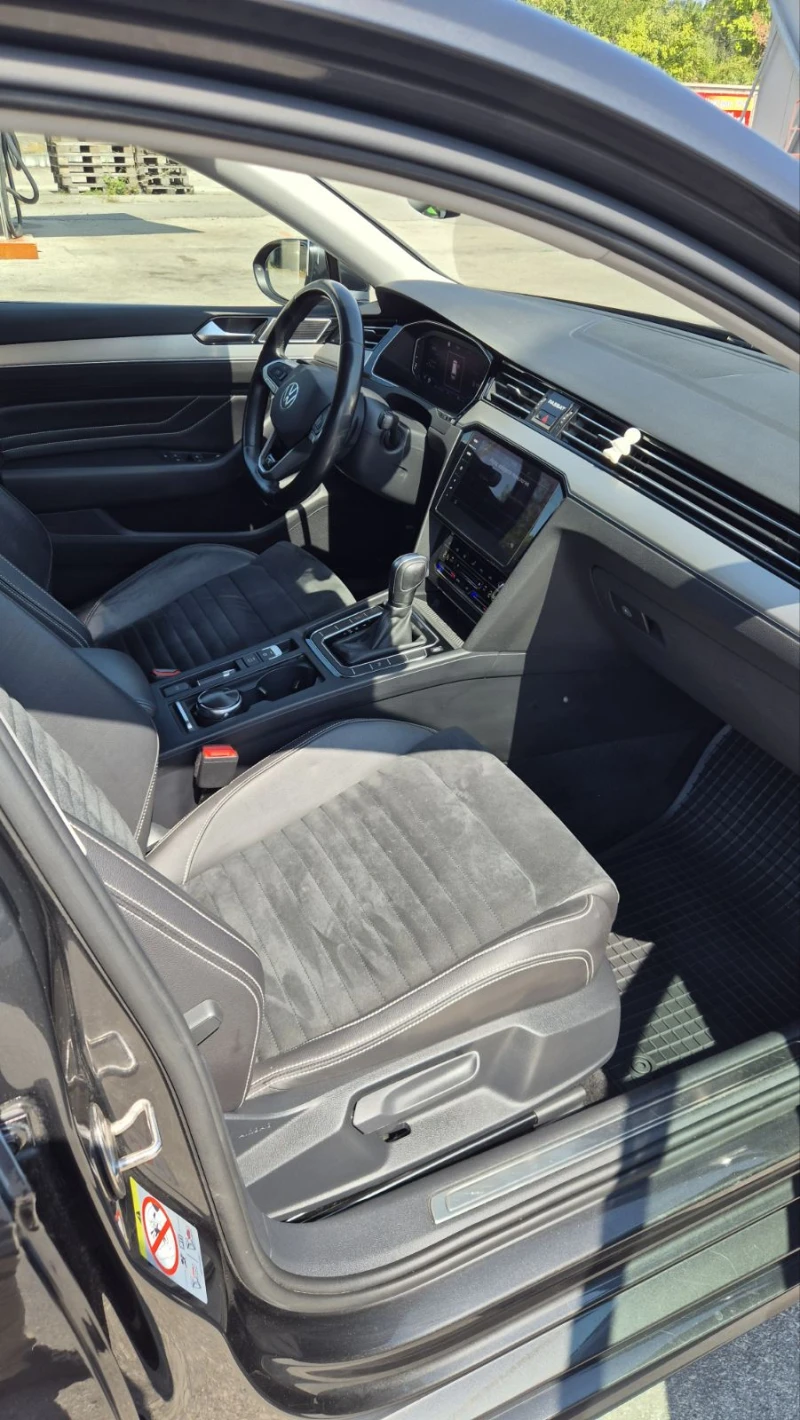 VW Passat 2.0TDI R-Line, снимка 11 - Автомобили и джипове - 52367864