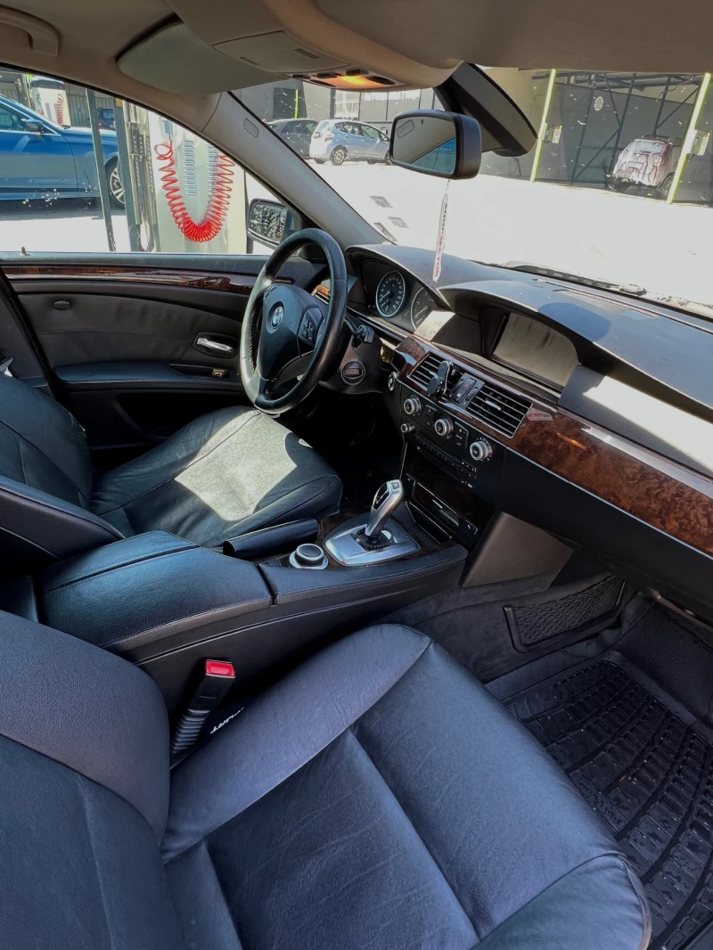 BMW 530 xDrive Facelift, снимка 7 - Автомобили и джипове - 52606839