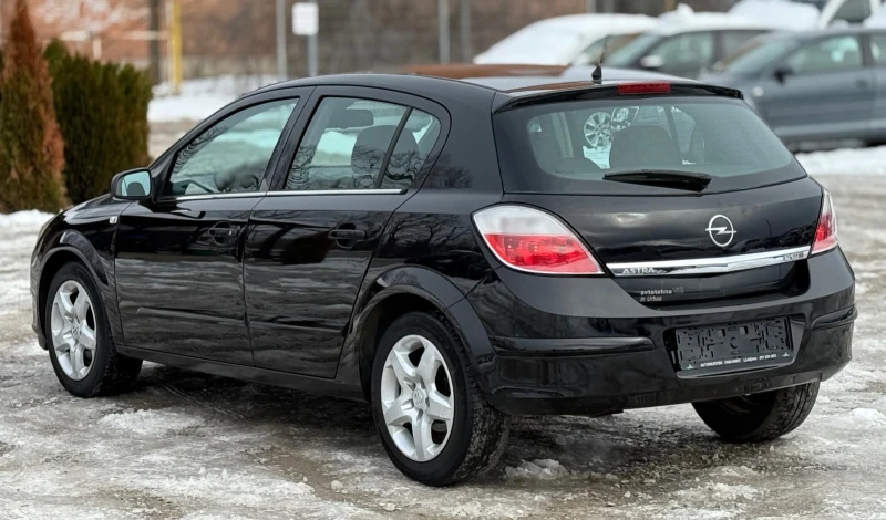 Opel Astra 1.7CDTi 101к.с * Климатроник* , снимка 4 - Автомобили и джипове - 53090185