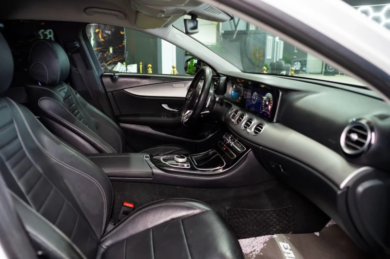 Mercedes-Benz E 220 D FULL AMG LINE FACELIFT BURMEISTER ЛИЗИНГ 100%, снимка 12 - Автомобили и джипове - 53092104