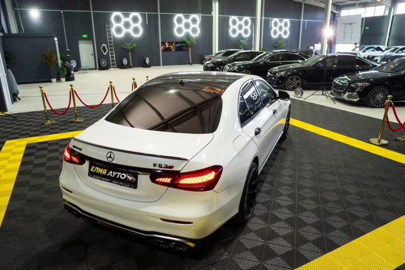 Mercedes-Benz E 220 D FULL AMG LINE FACELIFT BURMEISTER ЛИЗИНГ 100%, снимка 9 - Автомобили и джипове - 53092104