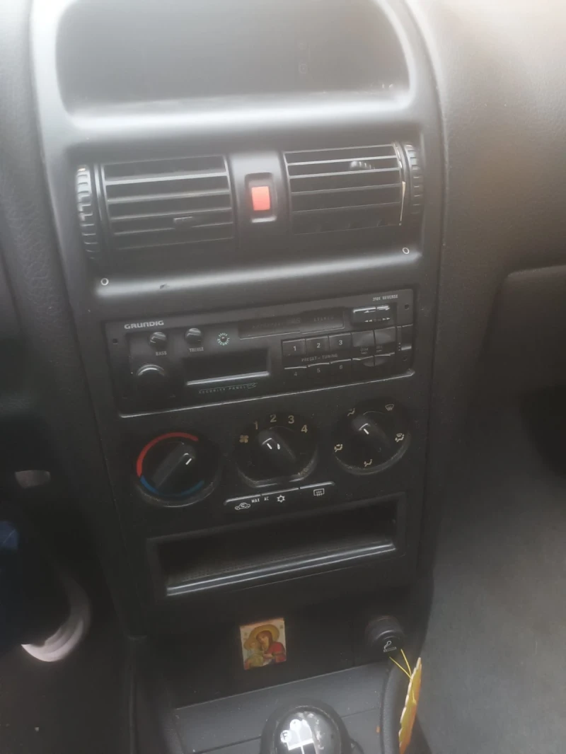 Opel Astra, снимка 6 - Автомобили и джипове - 53558945