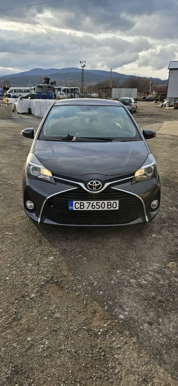 Toyota Yaris, снимка 1 - Автомобили и джипове - 49319102