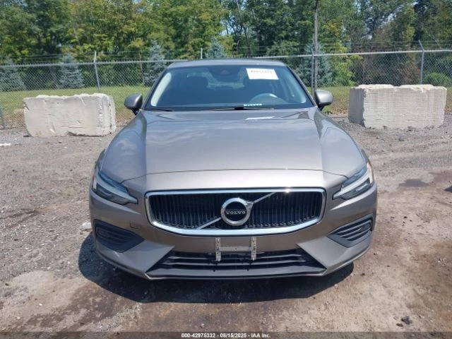 Volvo S60  - изображение 2