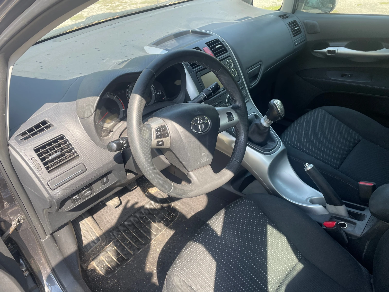 Toyota Auris 1.4 , 1.6 mmt,1.6 valvematic - 3 бр, снимка 15 - Автомобили и джипове - 49785257