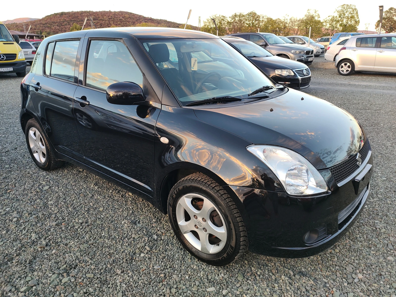 Suzuki Swift 1.3 I.  4x4  - изображение 2