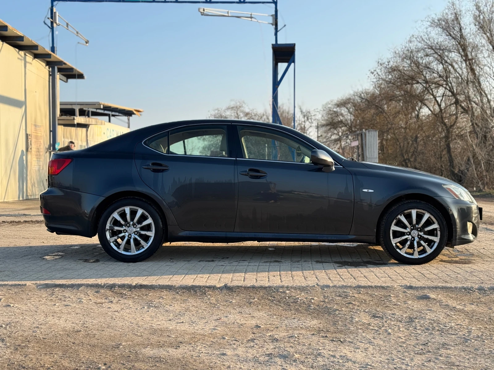 Lexus IS 220d  - изображение 3
