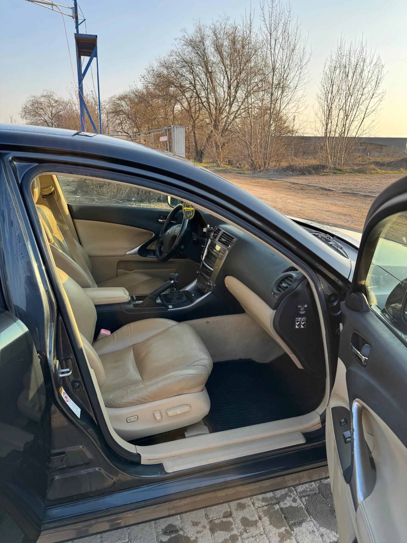 Lexus IS 220d  - изображение 7