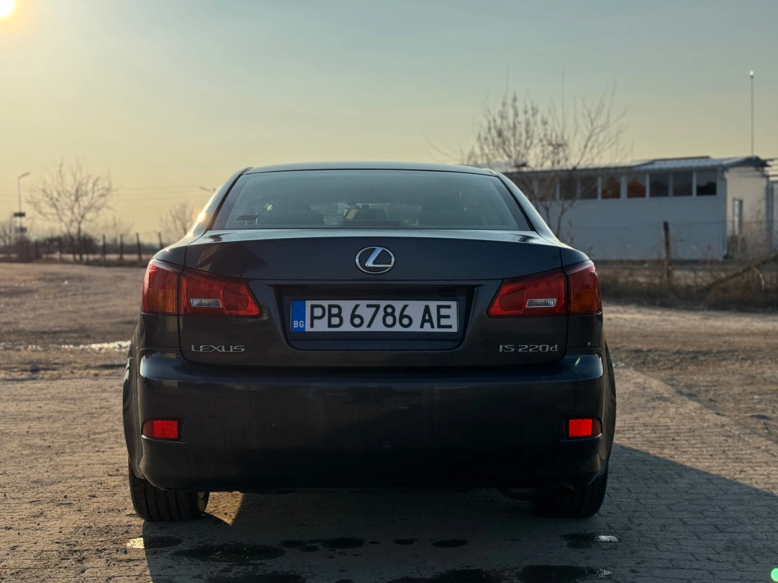 Lexus IS 220d  - изображение 4