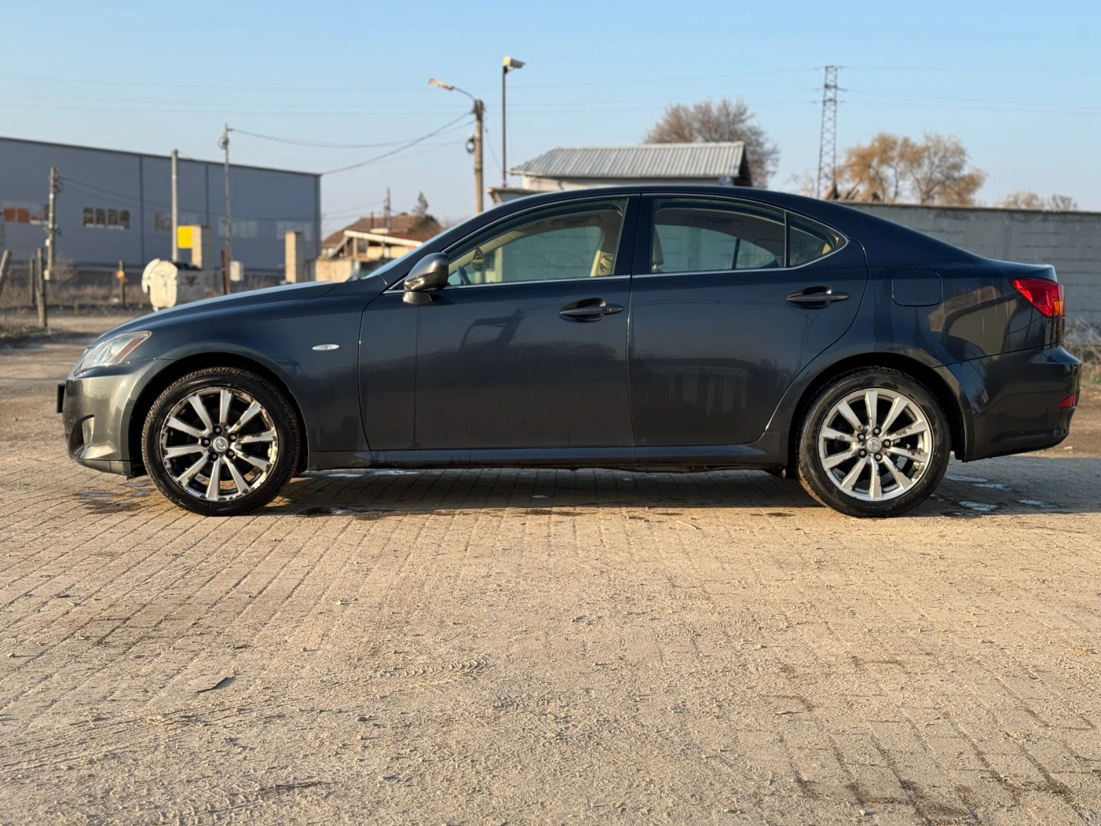 Lexus IS 220d  - изображение 5