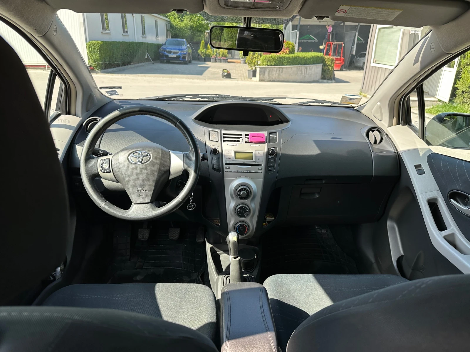 Toyota Yaris  - изображение 5