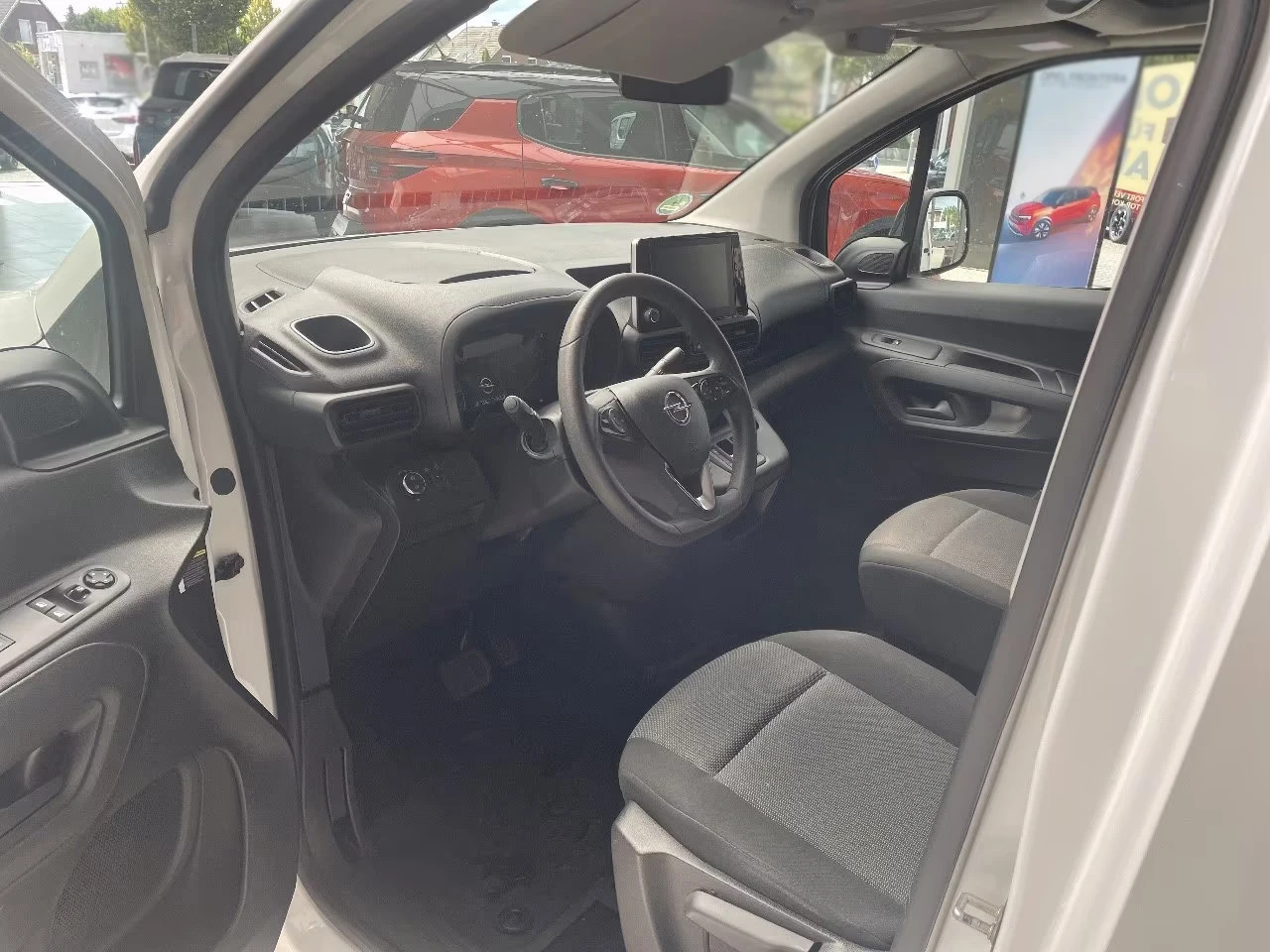 Opel Combo e-CARGO-EDITION/136HP/ACC/AHK/CAM/CARPLY/NAVI/152g - изображение 7