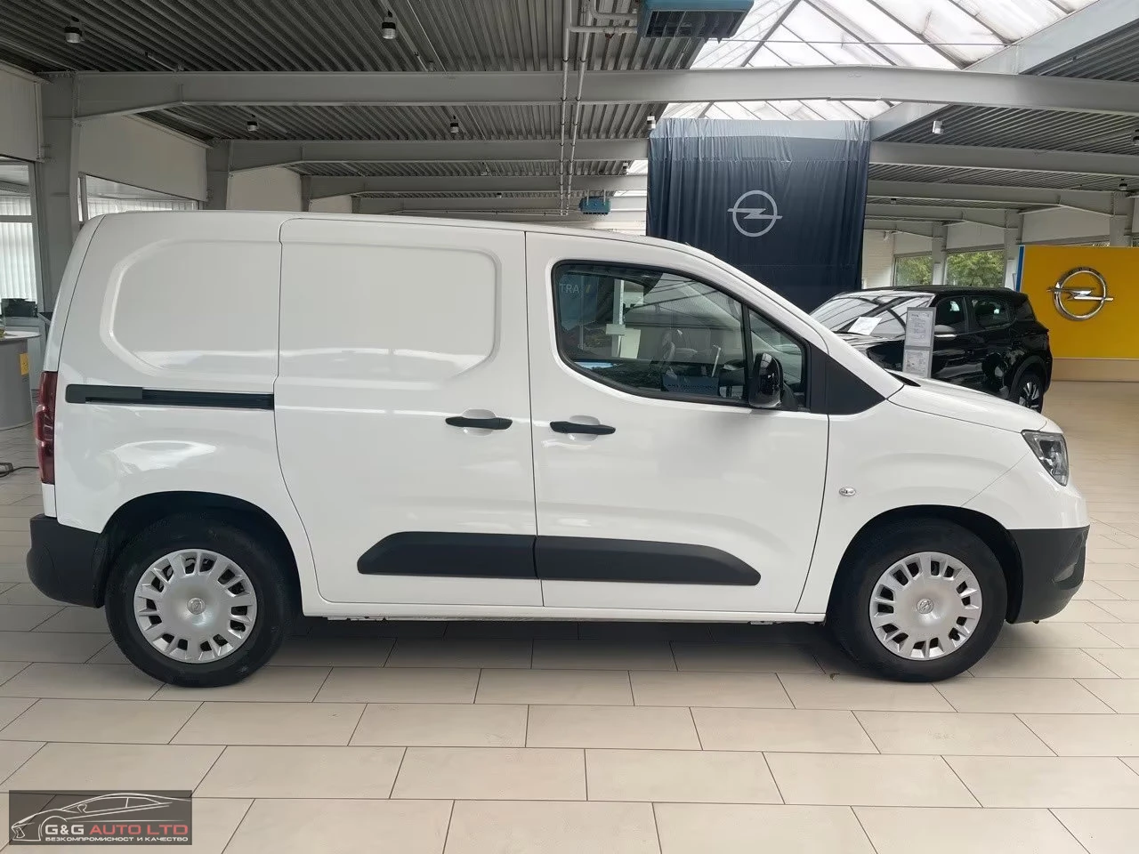Opel Combo e-CARGO-EDITION/136HP/ACC/AHK/CAM/CARPLY/NAVI/152g - изображение 5