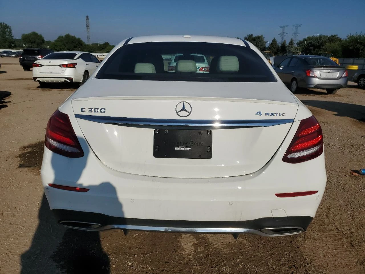 Mercedes-Benz E 300 4MATIC - изображение 2