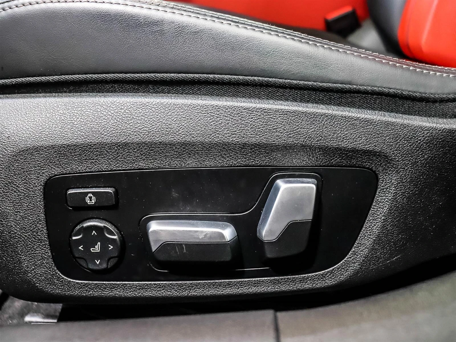 BMW 850 8 Series xDrive Coupe С РЕГИСТРАЦИЯ & АВТО КРЕДИТ - изображение 10