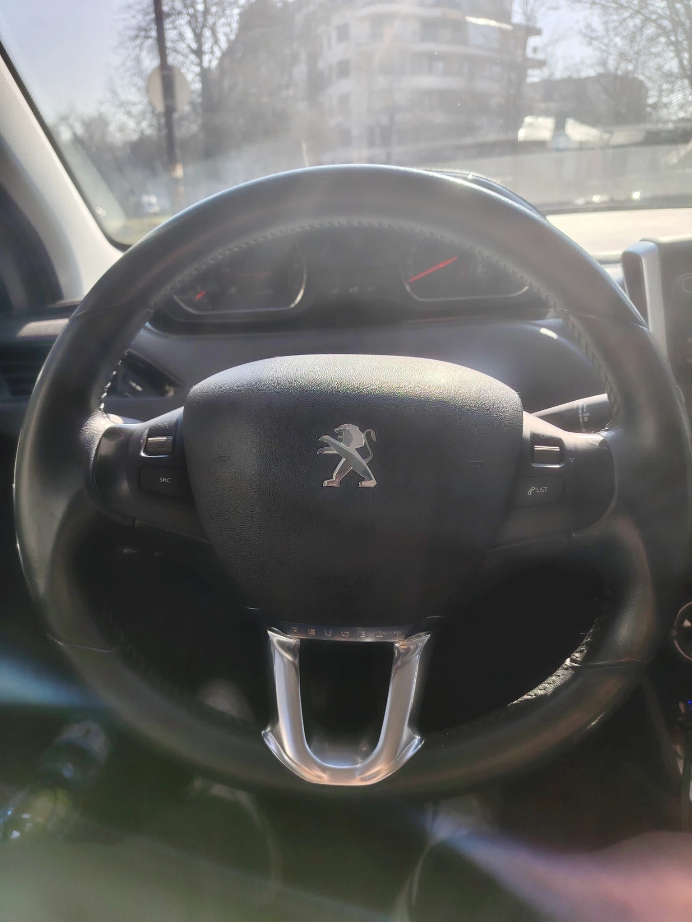 Peugeot 208 1.0 ������ | Mobile.bg � ����������� 12