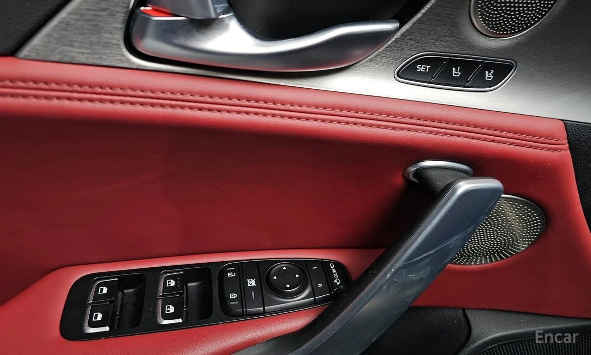 Kia Stinger, снимка 12 - Автомобили и джипове - 53797196