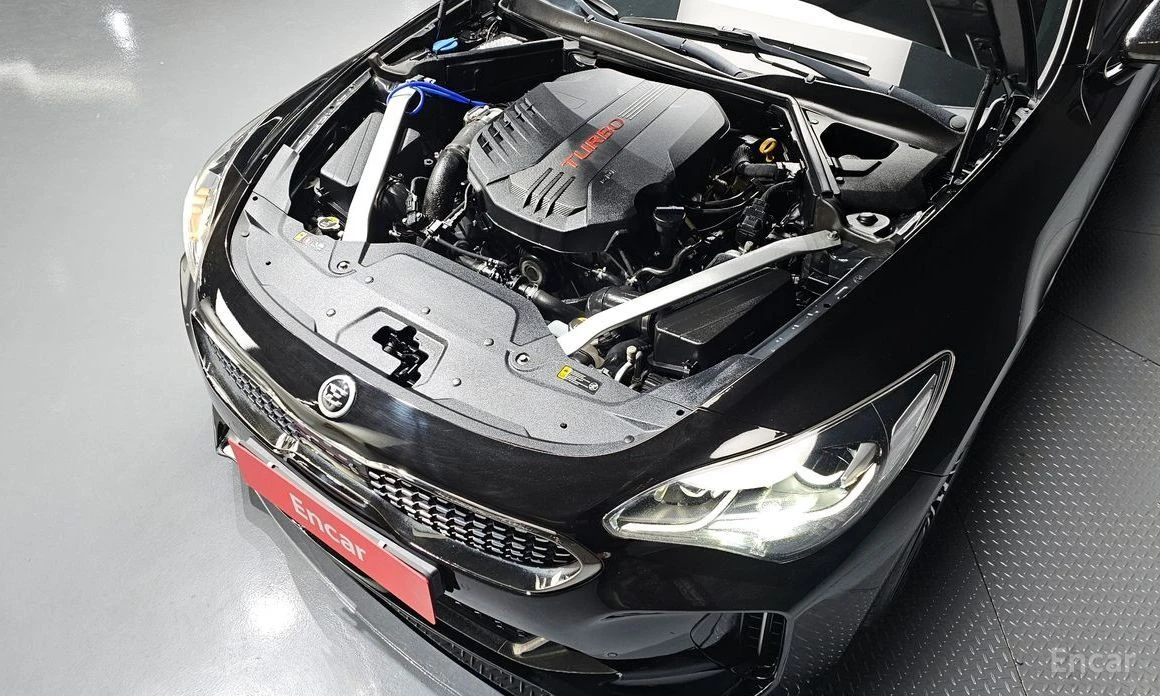 Kia Stinger, снимка 6 - Автомобили и джипове - 53797196