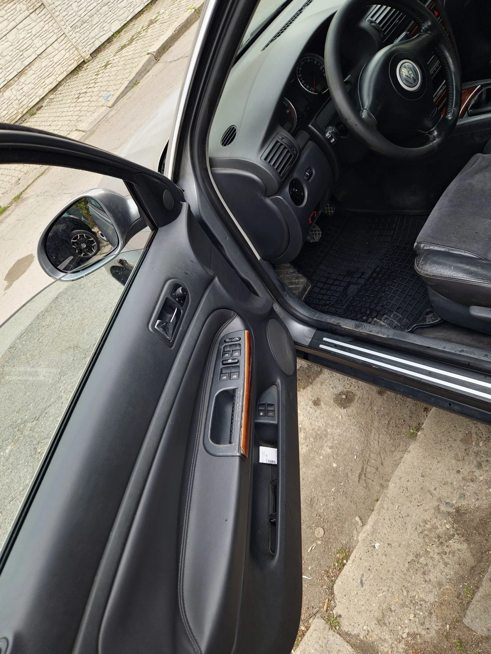 VW Passat Passat 5.5 131hp Highline, снимка 10 - Автомобили и джипове - 54208119