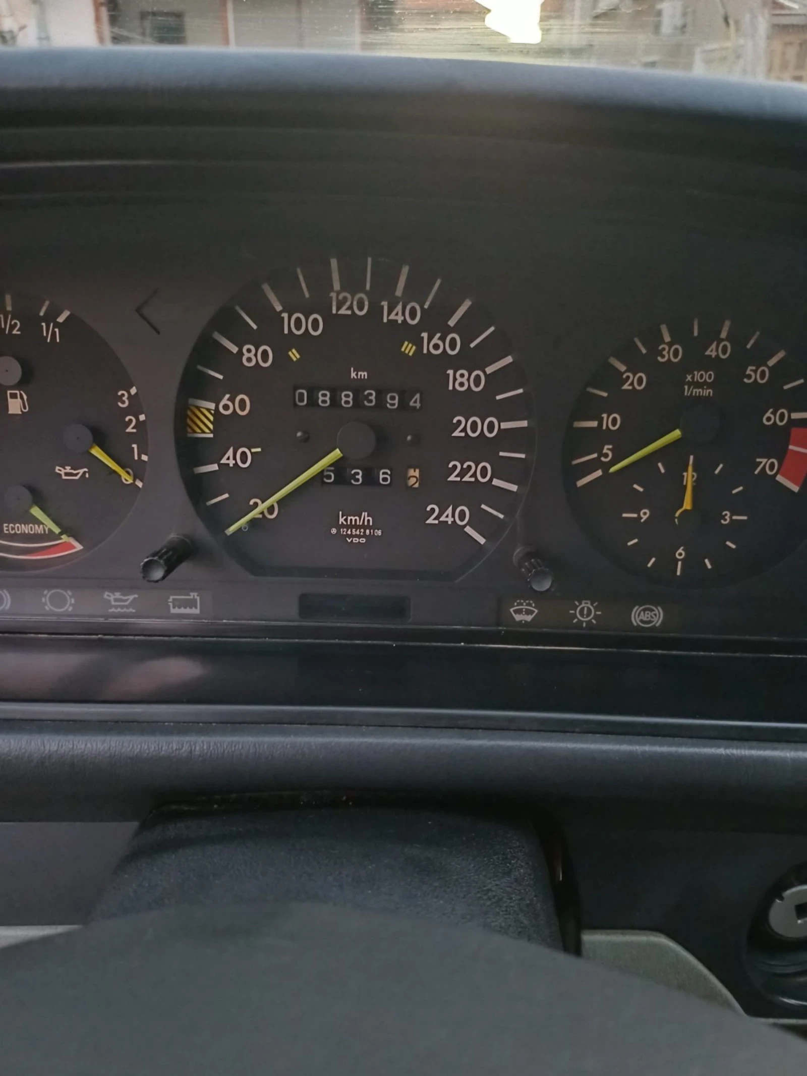 Mercedes-Benz 300, снимка 10 - Автомобили и джипове - 54356294