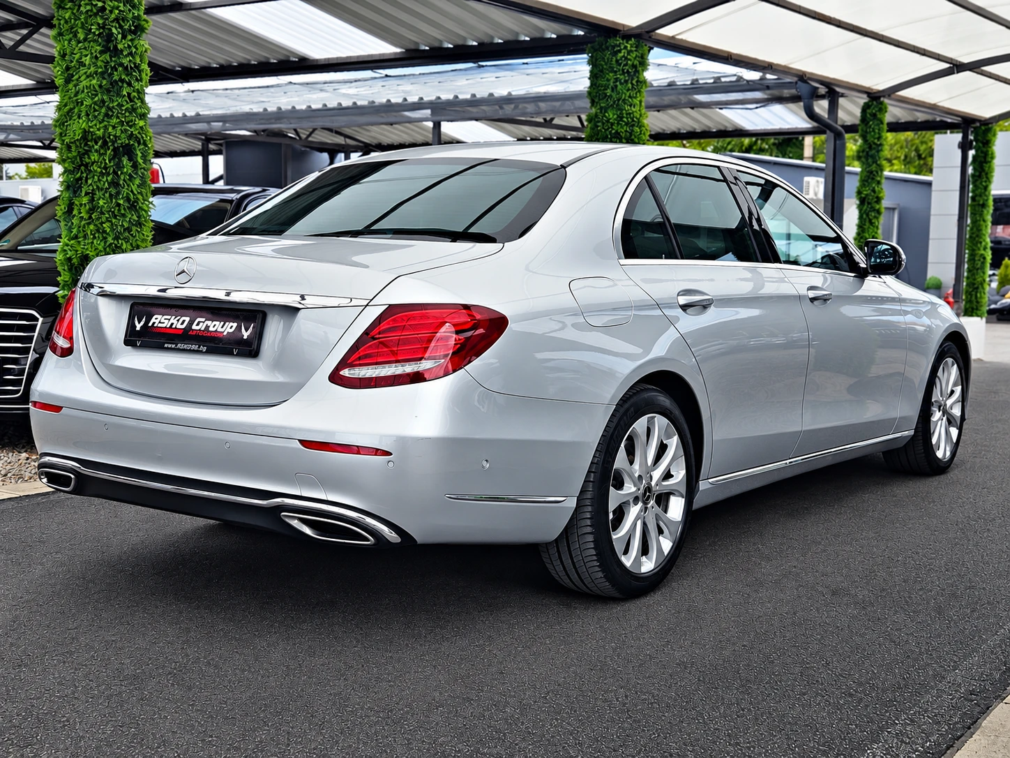 Mercedes-Benz E 400 AMG/4MAT/DISTR/�����/360CAM//�����/BURMESTER/LIZIN | Mobile.bg � ����������� 4