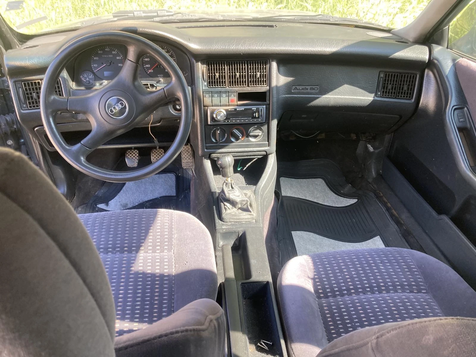 Audi 80 1.6 Газ Бензин, снимка 9 - Автомобили и джипове - 54624572