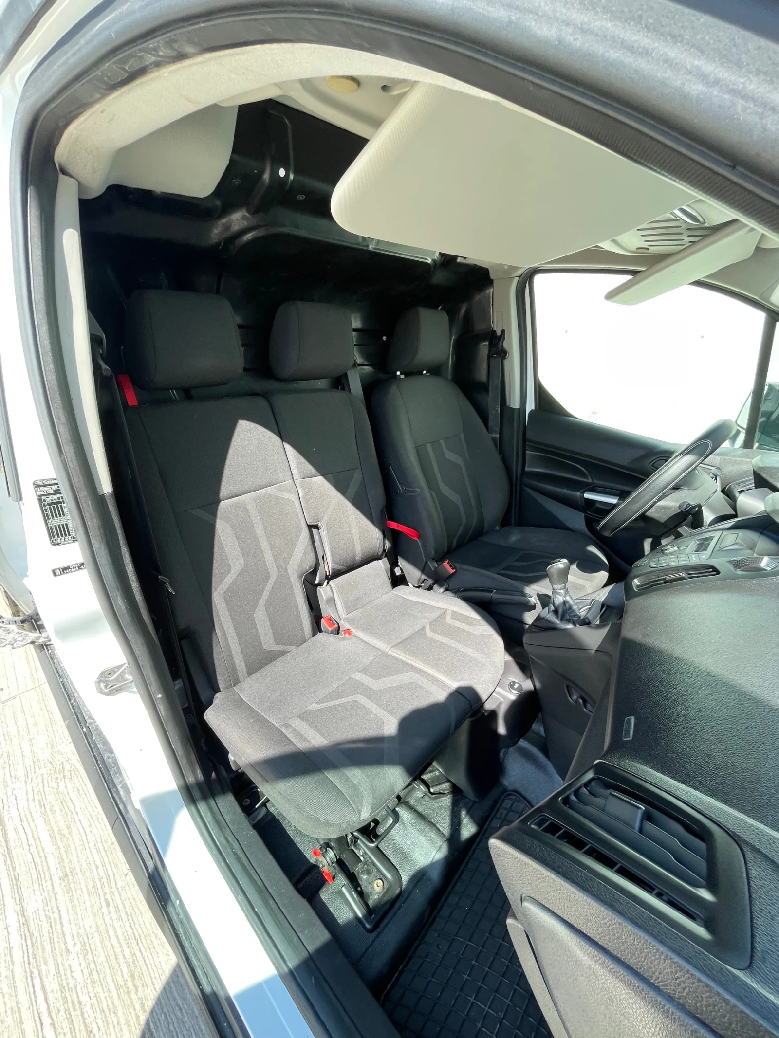Ford Connect 1.6TDCI-95к.с., снимка 12 - Автомобили и джипове - 54648728