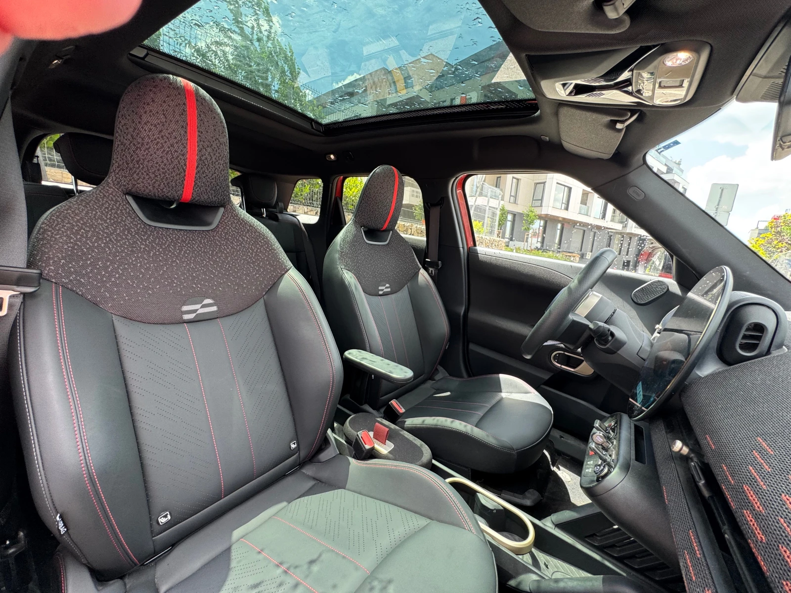 Mini Aceman E, снимка 9 - Автомобили и джипове - 54708134