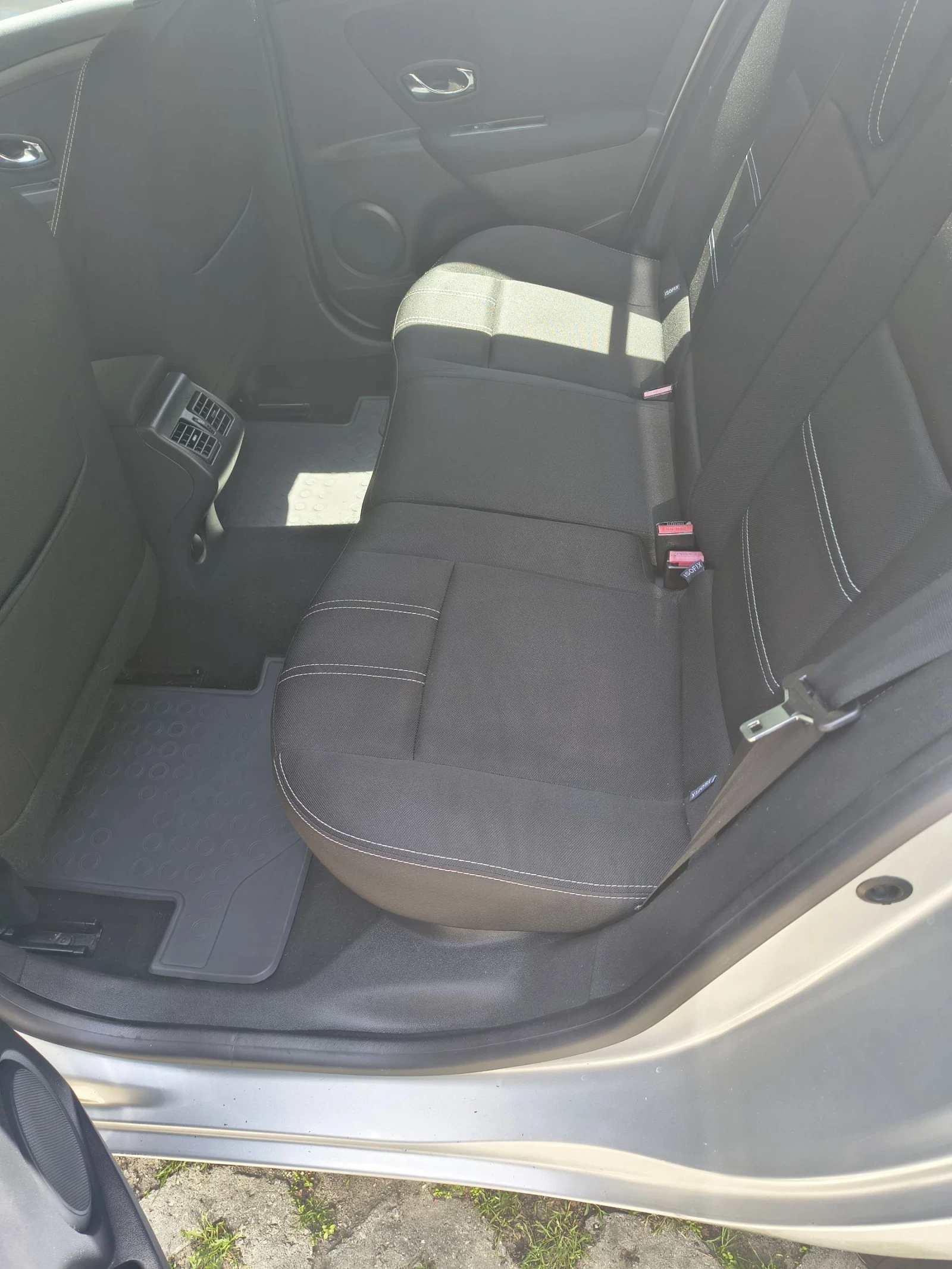 Renault Fluence, снимка 10 - Автомобили и джипове - 54726927