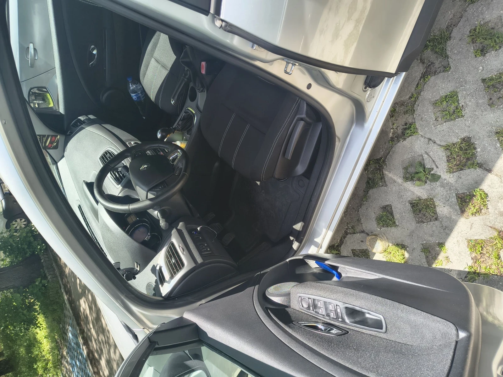 Renault Fluence, снимка 7 - Автомобили и джипове - 54726927