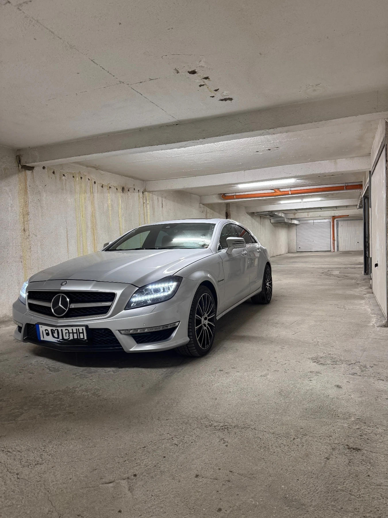 Mercedes-Benz CLS 500 AMG 63, снимка 2 - Автомобили и джипове - 55459119